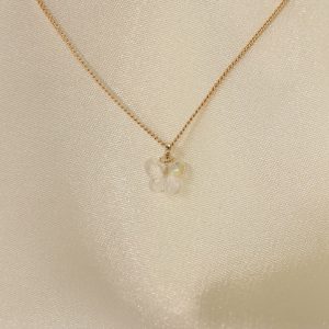Zirkon Taşlı Beyaz Renk Minimal Kelebek Kolye