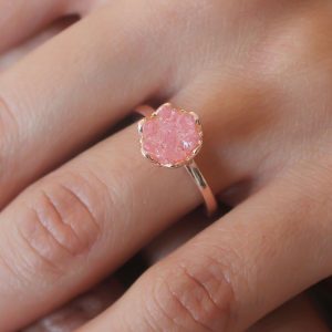 Pembe Lotus Çiçek Figür Gold Renk Kadın Yüzük - Görsel 1