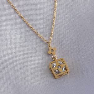 316L Çelik Gold Renk Çiçek Figür Zirkon Taş Detay Kadın Kolye