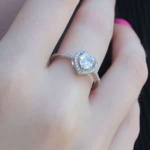 Gümüş Renk Zirkon Taşlı Kalp Model Charm Pirinç Kadın Yüzük - Görsel 2