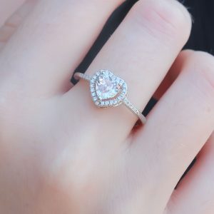Gümüş Renk Zirkon Taşlı Kalp Model Charm Pirinç Kadın Yüzük - Görsel 1