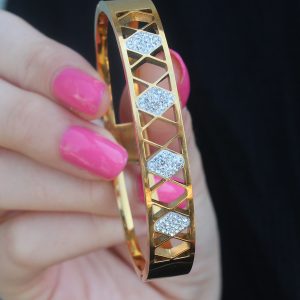 316L Çelik Gold Renk Motif Model Zirkon Taşlı Kadın Kelepçe - Görsel 2