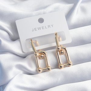 Pirinç Gold Renk Model Kadın Küpe - Görsel 1