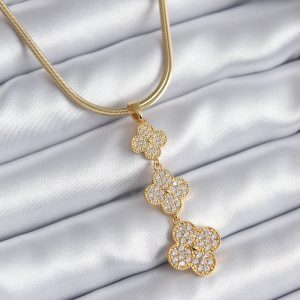 316L Çelik Gold Renk İtalyan Zincir Zirkon Taşlı Yonca Model Kadın Kolye - Görsel 1