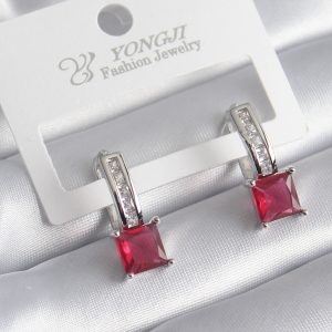 Pirinç Gümüş Renk Kırmızı Kare Zirkon Taşlı Kadın Küpe - Görsel 1