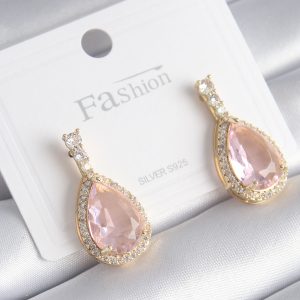 Pirinç Gold Renk Zirkon Taş Detay Damla Pembe Zirkon Taş Model Kadın Küpe - Görsel 1