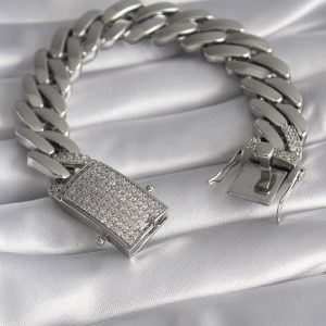 Pirinç Gümüş Renk Zirkon Taşlı Zincir VIP Exclusive Seri Gurmet Model Kadın Bileklik - Görsel 1