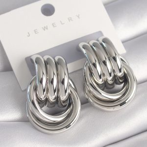 Pirinç Gümüş Renk Sarmal Model Kadın Küpe - Görsel 1