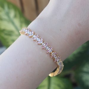 Vip Seri Pirinç Pembe Zirkon Taşlı Gold Renk Baget Model Bileklik - Görsel 3