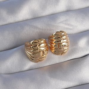 Pirinç Gold Renk Tırtıklı Minimal Bombeli Tasarım Küpe - Görsel 1