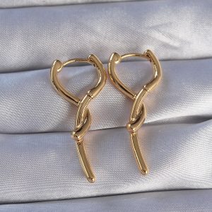 Pirinç Gold Renk Sarmal Çubuk Tasarımlı Uzun Küpe - Görsel 1