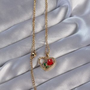 316L Çelik Zincirli Gold Renk Zirkon Taşlı Kalp İçinde Kırmızı Gül Tasarımlı Kolye - Görsel 2