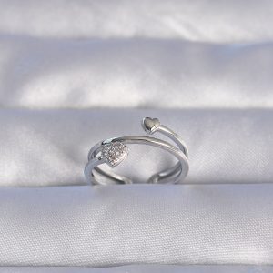 Pirinç Gümüş Renk Zirkon Taşlı Kalpli Model Ayarlanabilir Yüzük - Görsel 1