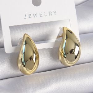 Pirinç Gold Renk Damla Model Kadın Küpe - Görsel 1