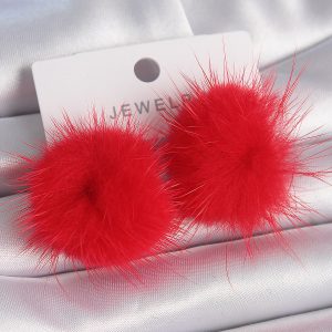 Kırmızı Tüylü Ponpon Model Kadın Küpe - Görsel 1
