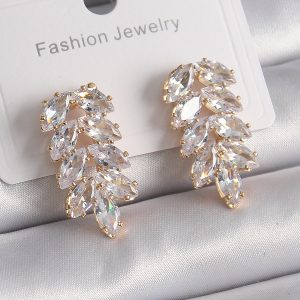 Pirinç Gold Renk Zirkon Taşlı Yaprak Model Kadın Küpe - Görsel 1