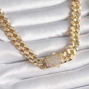 Pirinç Gold Renk VIP Exclusive Seri Gurmet Model Kadın Kolye - Görsel 1