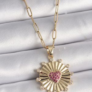 316L Çelik Gold Renk Pembe Zirkon Taşlı Kalp İşleme Madalyon Model Kadın Kolye - Görsel 1