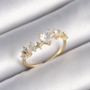 Pirinç Gold Renk Zirkon Taşlı Kalp Model Yıldız Detay Kadın Yüzük - Görsel 1