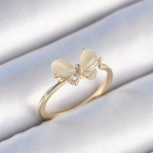 Pirinç Gold Renk Beyaz Mineli Zirkon Taşlı Kelebek Model Kadın Yüzük - Görsel 1