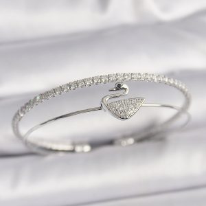 Pirinç Gümüş Renk Zirkon Taşlı Kuğu Model Kadın Bileklik - Görsel 1