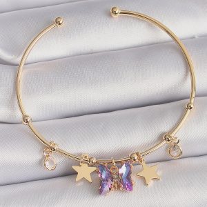 Pirinç Gold Renk Sallantı Mor Zirkon Taşlı Kelebek Figür Yıldız Detay Charm Bileklik - Görsel 1