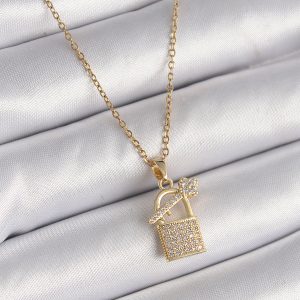 316L Çelik Gold Renk Zincir Zirkon Taşlı Asma Kilit Anahtar Model Kadın Kolye - Görsel 1