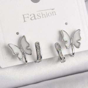 Pirinç Gümüş Renk Zirkon Taş Detaylı Beyaz Sedefli Kelebek Model Kadın Küpe - Görsel 1