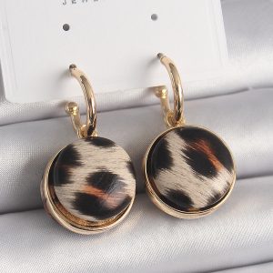 Pirinç Gold Renk Leopar Desenli Daire Model Kadın Küpe - Görsel 1