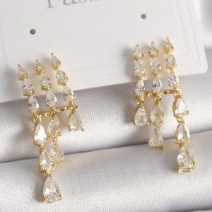 Pirinç Gold Renk Zirkon Taşlı Yağmur Model Kadın Küpe - Görsel 1