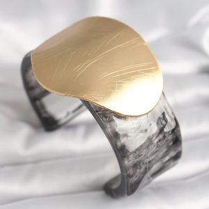 Siyah Mermer Desen Akrilik Plastik Gold Daire Plaka Model Vintage Kadın Bilezik - Görsel 1