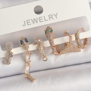 Pirinç Gold Renk Sallantı Zirkon Taşlı Yılan Model Çoklu Figür Kadın Küpe Seti - Görsel 1