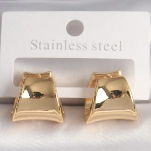 Pirinç Gold Renk Yarım Halka Model Kadın Küpe - Görsel 1