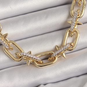 Pirinç Gold Renk Zirkon Taşlı Dikenli Halka Model VIP Exculusive Seri Kadın Kolye - Görsel 1
