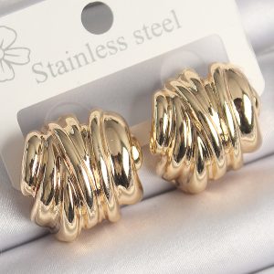 Pirinç Gold Renk İşlemeli Yarım Halka Model Kadın Küpe - Görsel 1