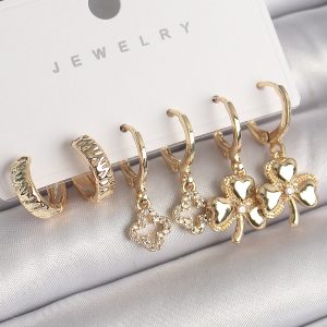 Pirinç Gold Renk Sallantı Zirkon Taşlı Yonca Model Kadın Küpe Seti - Görsel 1