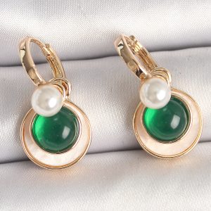 Pirinç Gold Renk Beyaz Yeşil Sallantı Mineli Kadın Küpe - Görsel 1