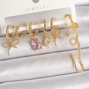 Pirinç Gold Renk Sallantı Kurdele Model Pembe Kare Zirkon Taşlı Kadın Küpe Seti - Görsel 1