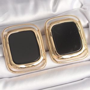 Pirinç Gold Renk Siyah Mineli Kare Model Kadın Küpe - Görsel 1