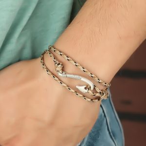 Krem Renk Çizgi Desenli Metal Kancalı Erkek Bileklik - Görsel 1