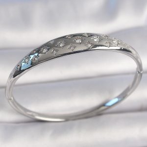 Pirinç Gümüş Renk Zirkon Taşlı Yıldız İşlemeli Kadın Kelepçe - Görsel 1