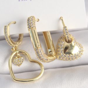 Pirinç Gold Renk Zirkon Taşlı Sallantı Kalp Model 3'Lü Kadın Kombin Küpe - Görsel 1