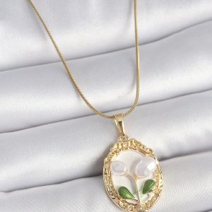 316L Çelik Gold Renk Zincir Beyaz Mineli İncili Çiçek İşlemeli Portre Model Kadın Kolye - Görsel 1