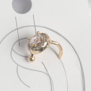 Pirinç Gold Renk Zirkon Taşlı Kadın Kıkırdak Küpe - Görsel 1
