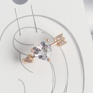 Pirinç Gold Renk Zirkon Taşlı Kalp Ok Model Kadın Kıkırdak Küpe - Görsel 1