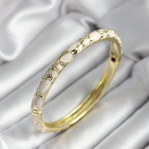 Mineli Pirinç Krem Çiçek Desenli Gold Renk Kadın Kelepçe (çap 60 mm) - Görsel 1