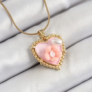 316L Çelik Zincir Pembe Sanatsal Portre İnci Detaylı Papatya Figürlü Kalp Model Gold Renk Kadın Kolye - Görsel 1
